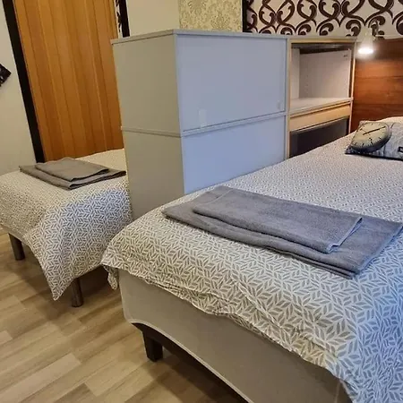Apartment House For 4 Person Near Meyer