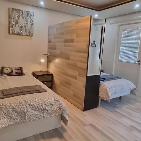 House For 4 Person Near Meyer